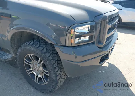 2005 Ford F-250 Lariat/Xl/Xlt z USA, uszkodzony, nr VIN 1FTSW21P85EA54140